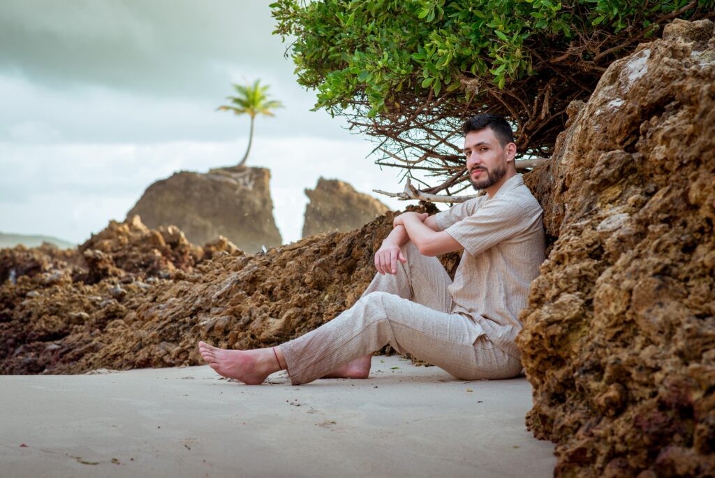 Vista aérea do encontro do Rio Gramame com o mar na Barra de Gramame, primeira parada do Litoral Sul.