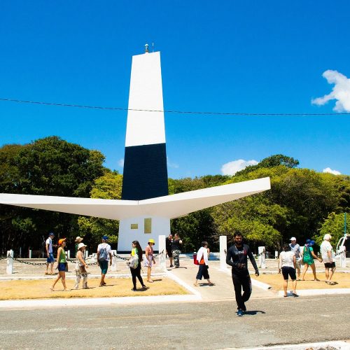 Monumentos e jardins da Praça dos Três Poderes no centro da cidade.
